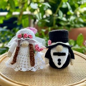 wedding couple, home decoration, wedding, gift, made in crochet, measures